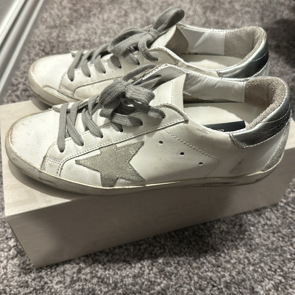 Golden goose super-star classic with sour